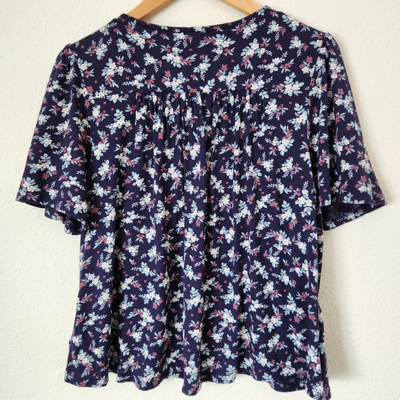 Lucky Brand Women's Short Sleeve V-Neck High/Low Sun Washed Shirt, Size M - Picture 2 of 4